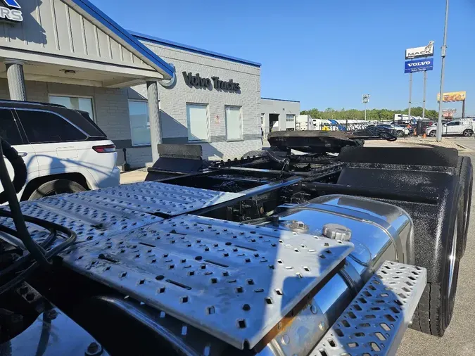 2019 MACK CXU613