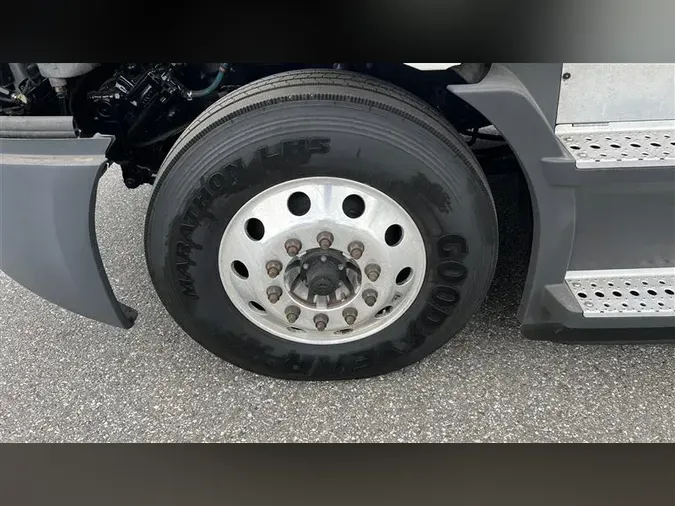 2021 FREIGHTLINER CA116