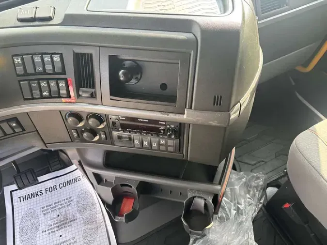 2022 VOLVO VNL64T740d84b472b281eb9e1c6b1a7c6cd7358ed