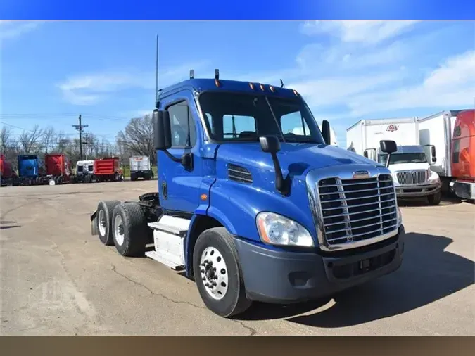 2018 FREIGHTLINER CASCADIA 113