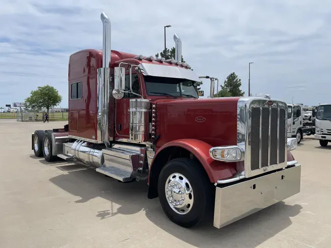 2023 Peterbilt 389