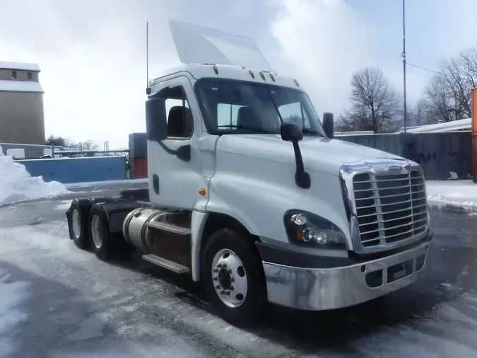 2018 FREIGHTLINER/MERCEDES CASCADIA 125