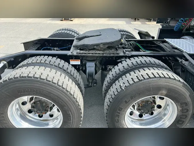 2022 Freightliner Cascadia 126