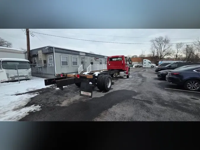 2020 FREIGHTLINER/MERCEDES M2 106