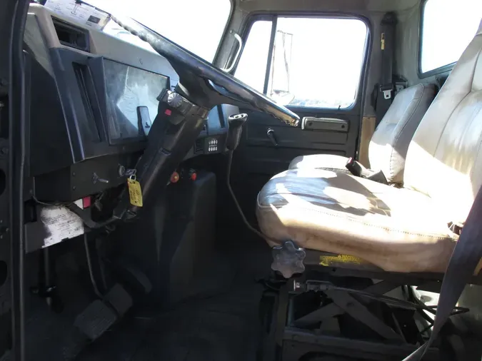 1995 INTERNATIONAL 4900