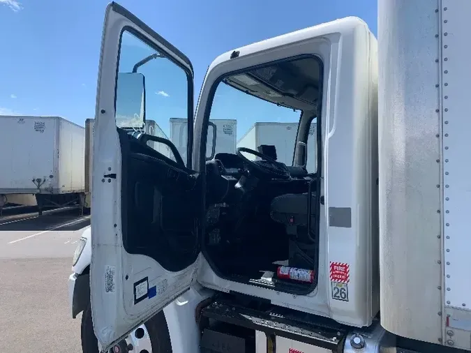 2017 HINO TRUCK 268