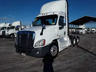 2015 FREIGHTLINER/MERCEDES CASCADIA 125