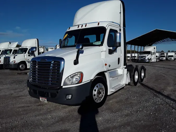 2015 FREIGHTLINER/MERCEDES CASCADIA 125d8561c54eb9939bc7ac7db021d96ad55