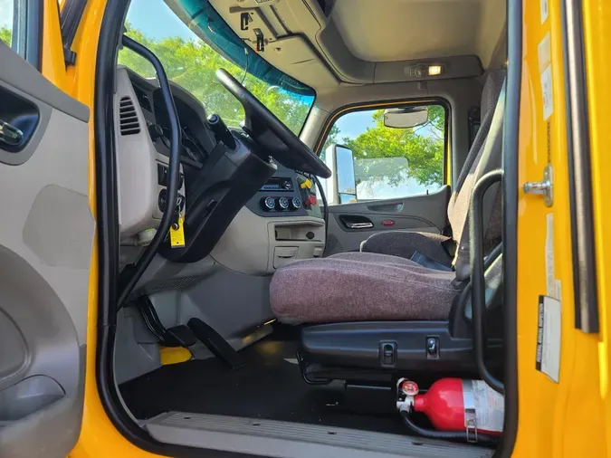 2020 Peterbilt 567d85662d0a16dc7e87a1f4c271af2a5b2