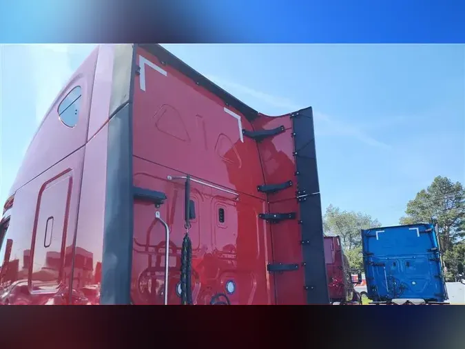 2023 FREIGHTLINER CA126