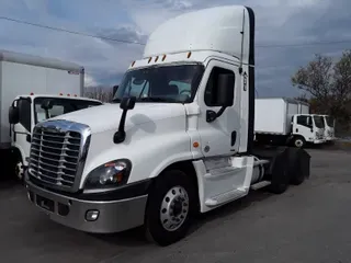 2018 FREIGHTLINER/MERCEDES CASCADIA 125