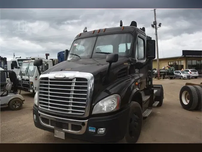 2017 FREIGHTLINER CASCADIA 113