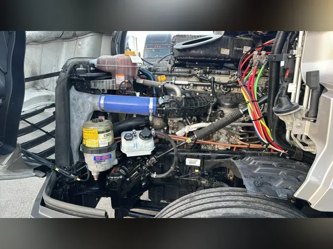 2024 Freightliner Cascadia 126d85b2caa3f87cba724e55867b0531aa2