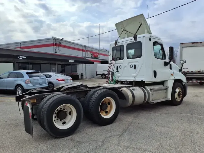 2019 FREIGHTLINER/MERCEDES CASCADIA 125