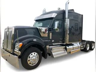 2024 Kenworth W990