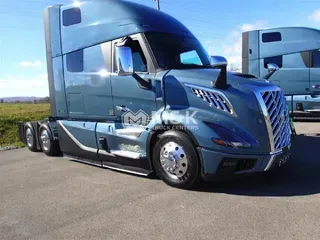 2025 VOLVO VNL64T860