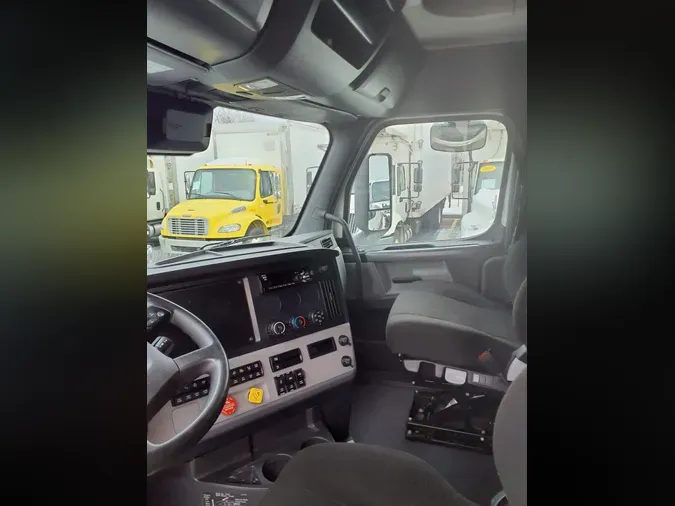 2021 FREIGHTLINER/MERCEDES NEW CASCADIA PX12664d85f397bda8d9e6f61435255edbb82bd