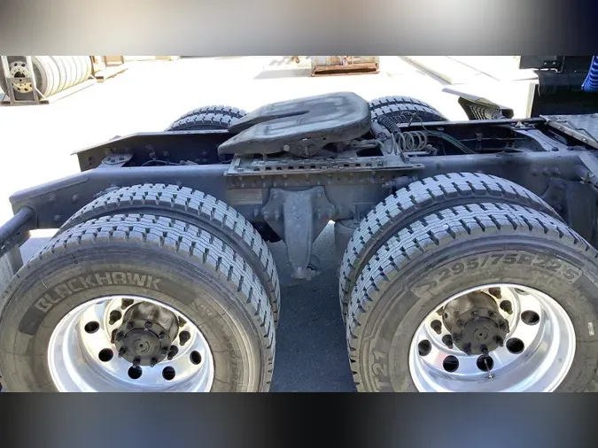 2023 Freightliner Cascadia 126d860d35d5f68a2b29ebbb3543a8a1e12