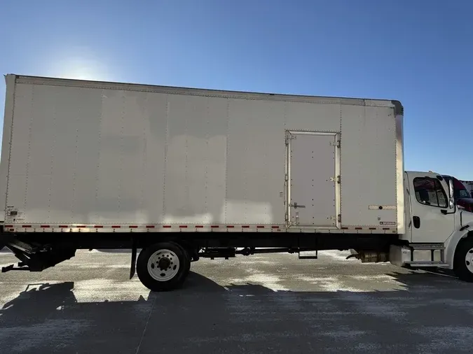 2018 Freightliner M2 106