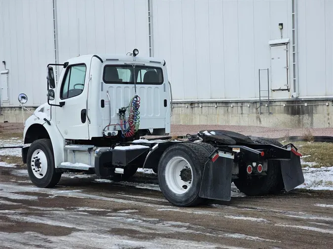 2017 Freightliner M2 106