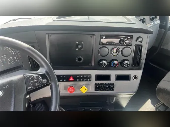 2021 FREIGHTLINER CA126