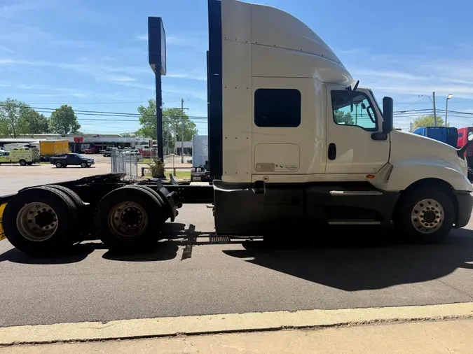 2022 International LT625