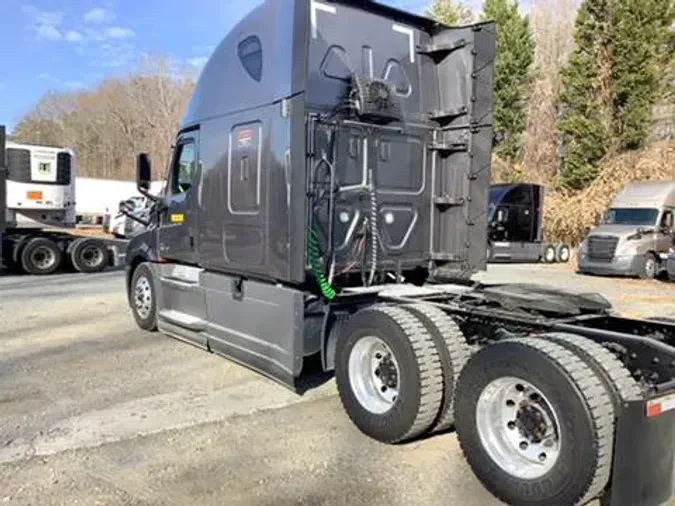 2023 Freightliner Cascadia