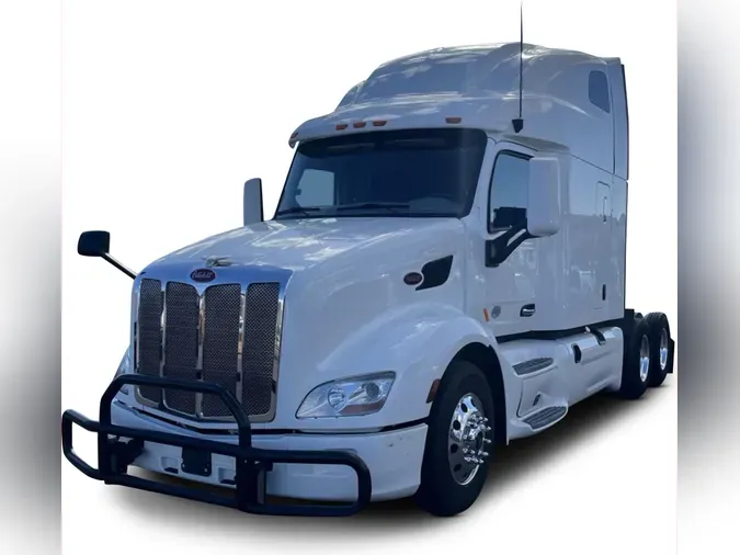2022 Peterbilt 579d86d3362d7e13a034b93f5429635353e