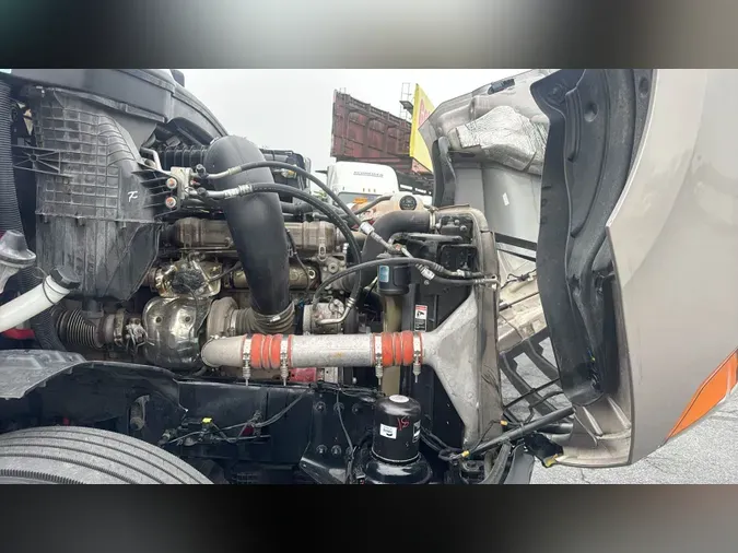 2025 Freightliner Cascadia 126