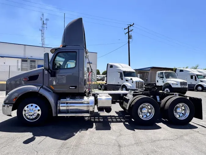 2021 Peterbilt 579d8718b0d00b52904bc3b08d46a345dce