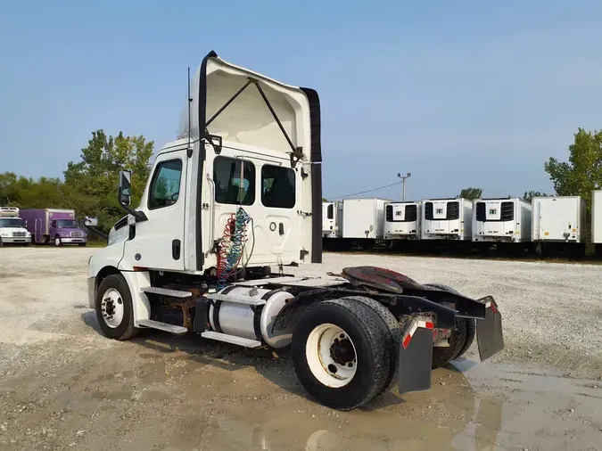 2019 FREIGHTLINER NEW CASCADIA 126