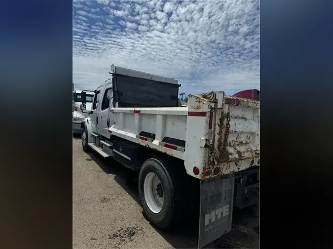 2010 FREIGHTLINER BUSINESS CLASS M2 106