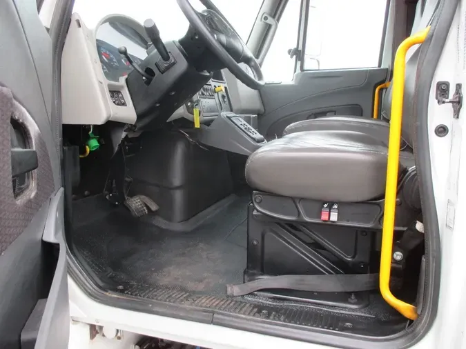 2019 INTERNATIONAL 4300