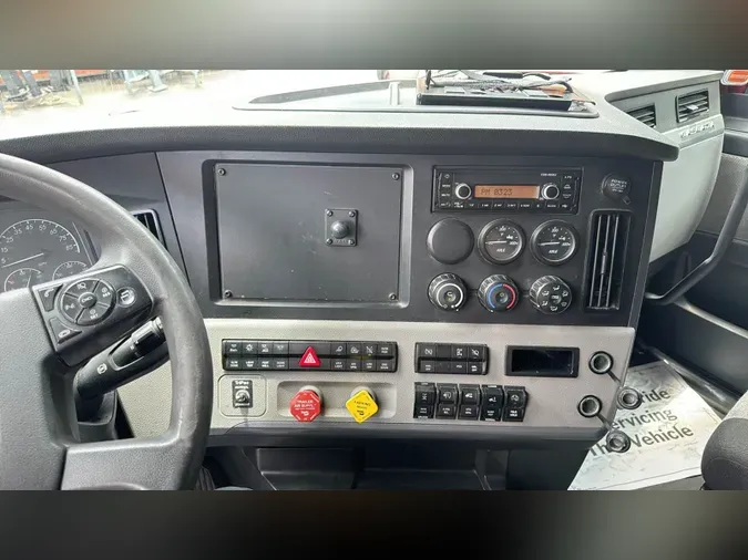 2020 Freightliner Cascadia 126