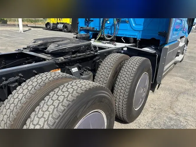 2022 FREIGHTLINER CA126