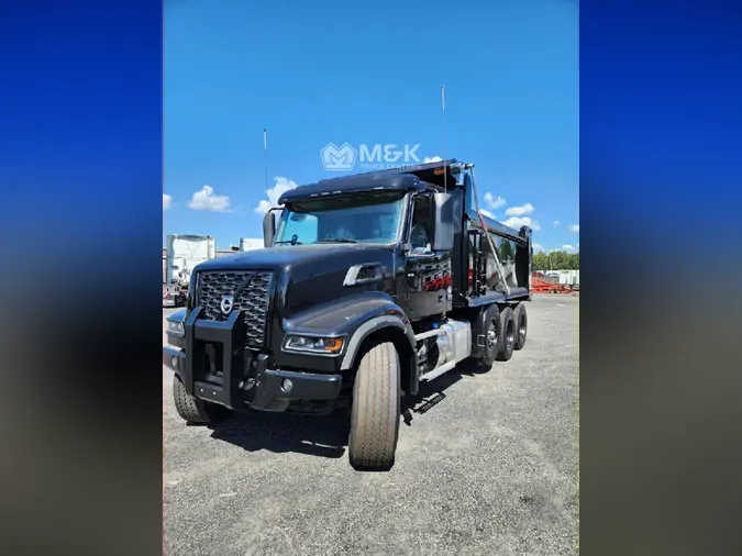 2025 VOLVO VHD84F300