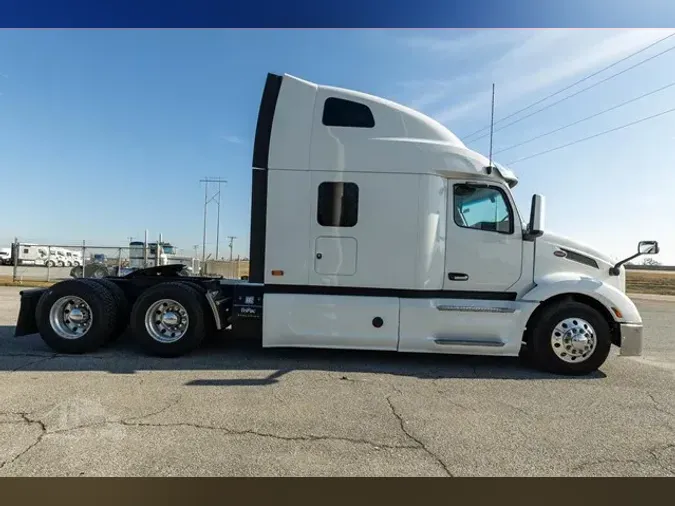 2022 PETERBILT 579