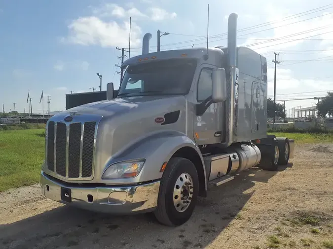 2021 PETERBILT 579