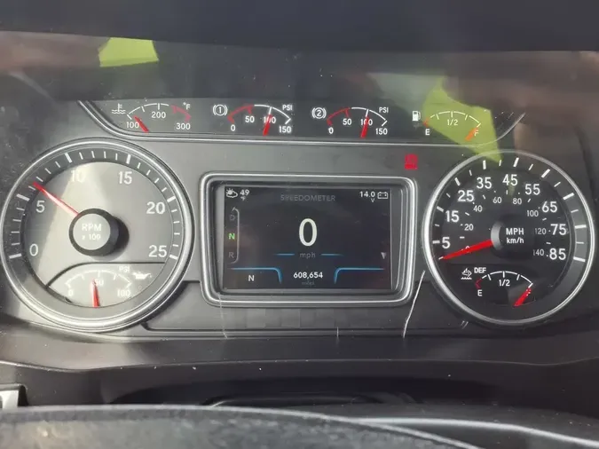 2019 NAVISTAR INTERNATIONAL LT625 SLPR CABd8881d945d2561aee5f90cf257e64958