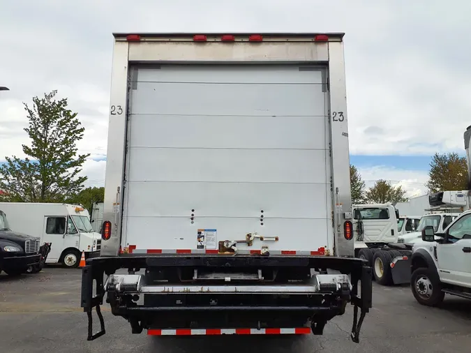 2017 FREIGHTLINER/MERCEDES M2 106