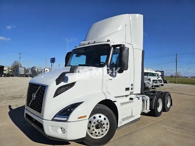 2021 VOLVO VNR64T300d8923e9b1636b6bc2ffd6c0347a8dede