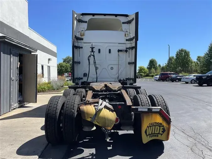 2020 FREIGHTLINER CA116