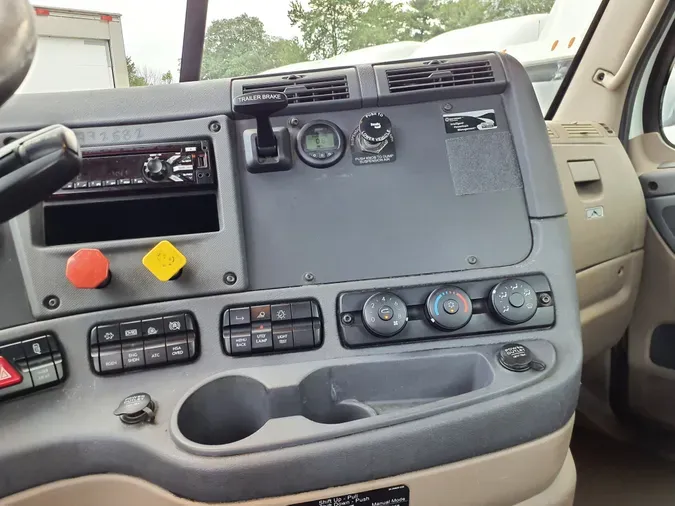 2018 FREIGHTLINER/MERCEDES CASCADIA 113