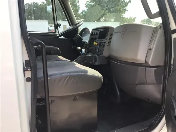 2019 INTERNATIONAL 4300