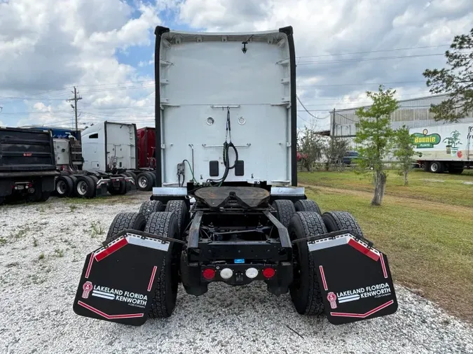 2022 Kenworth T680