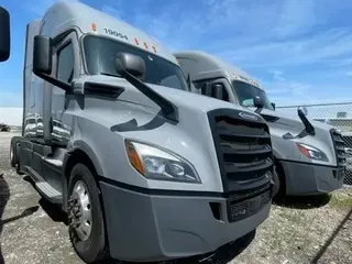 2019 FREIGHTLINER CASCADEVO1