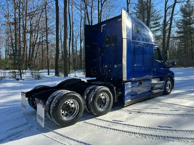 2022 Freightliner Cascadia