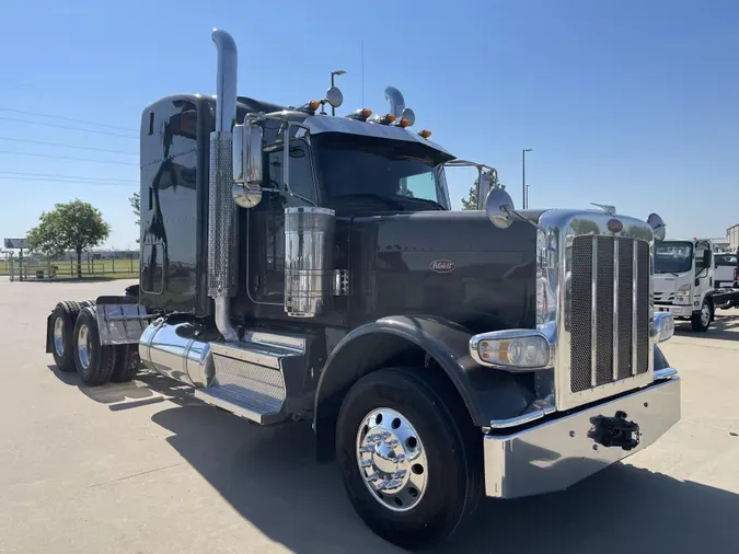 2020 Peterbilt 389