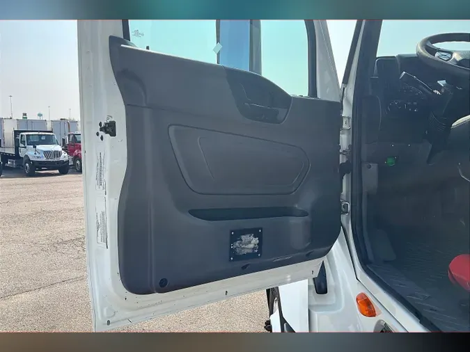 2019 INT LT625 6x4