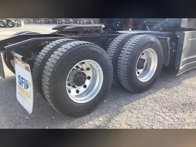 2021 Freightliner Cascadia 126d8a5911e8275c9996a712a0f66f19976